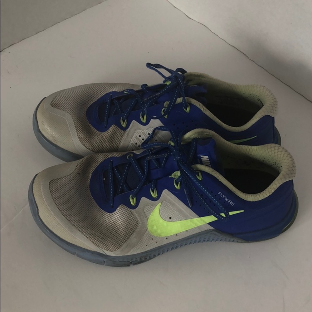 Nike women’s metcon sz 9
